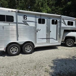 1-19.jpg 2000 C&C 2 horse Gooseneck