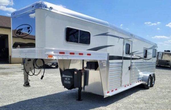 1-47.jpg 2023 4 Star 2+1 gooseneck