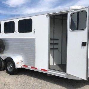 2-3.jpg 2010 Merhow 3 Horse Slant Load Bumper Pull