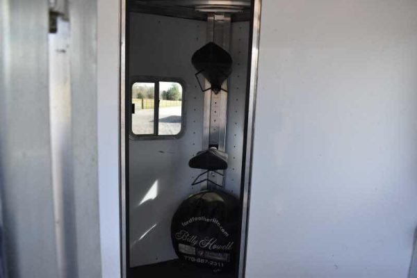 341521643_887155662350947_549759404138987087_n.jpg 2005 Featherlite 2HST 2 Horse Trailer