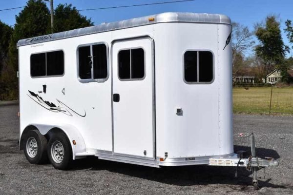 341865384_1383338395748725_1877920738583204883_n.jpg 2005 Featherlite 2HST 2 Horse Trailer