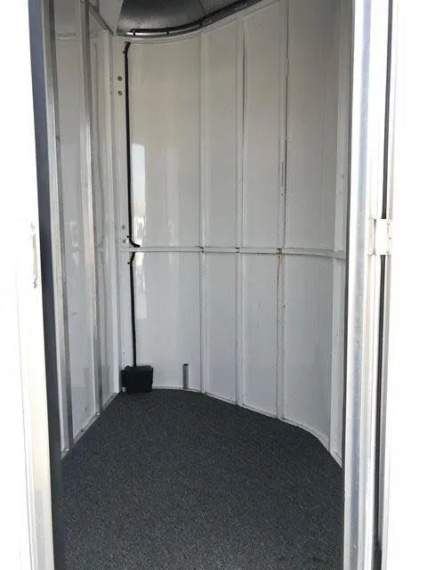 2010 Merhow 2 Horse Slant