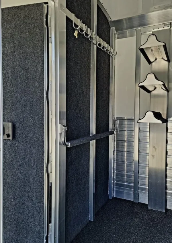 342868333_896880051609945_4469183568885404489_n-722x1024-1.webp 2023 4 Star 2+1 gooseneck