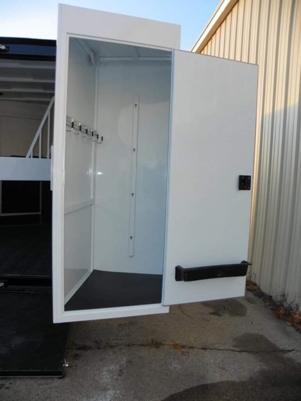 438305155_122143123760180202_6224536192197708326_n-768x1024-1.jpg 2022 Double D Reverse Slant 2 Horse Bumper Pull