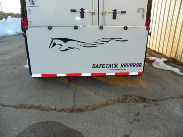 440478259_122143127918180202_5384013422903743393_n-768x576-1.jpg 2022 Double D Reverse Slant 2 Horse Bumper Pull