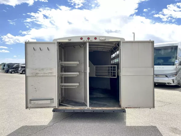 55ec7298cb59c3a0.webp 2001 Titan 3 Horse Gooseneck