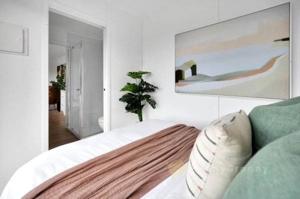 2 Bedroom Refurbished Shipping Container Home