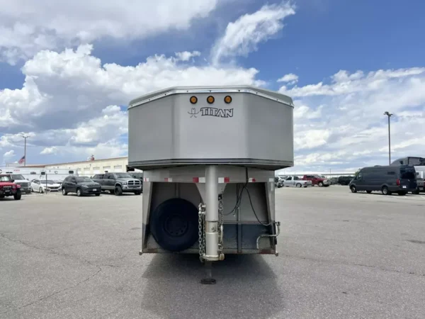 d8010247b352b1c2-1024x768-1.webp 2001 Titan 3 Horse Gooseneck