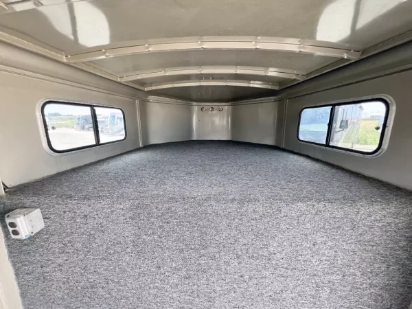 daffb35ae6224519.webp 2001 Titan 3 Horse Gooseneck