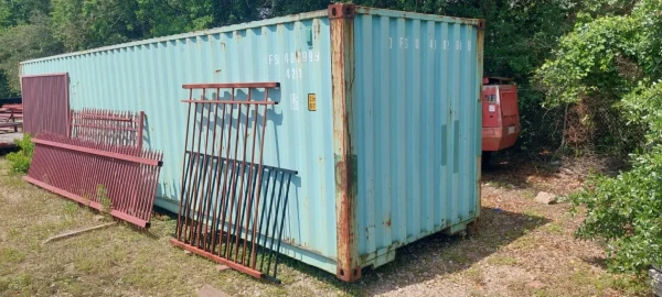 s-l1600-3-28-1536x691 Watertight 40ft Shipping Container – Extra Space for Storage.